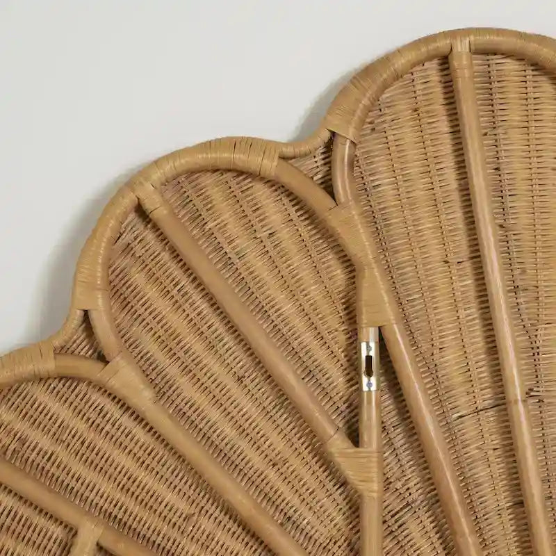 Wandmontiertes Kopfteil aus Rattan