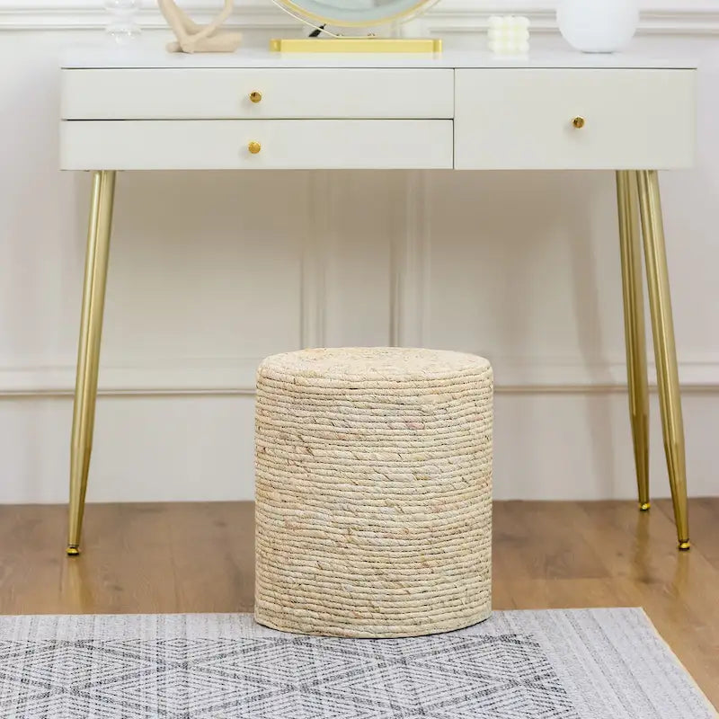 Pouf rotondo intrecciato in foglie di tifa naturale con struttura in legno