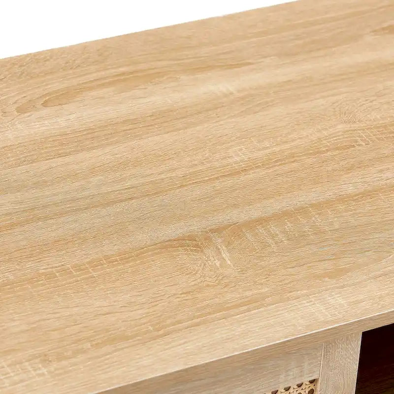 Mesa de centro rectangular con puerta corrediza de ratán y patas de madera