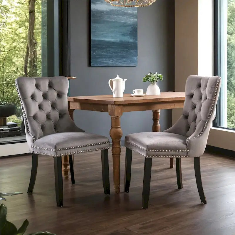 Silla de comedor moderna y lujosa, tapizada en terciopelo contemporáneo con capitoné, estructura y patas de madera maciza y remate de tachuelas, juego de 2